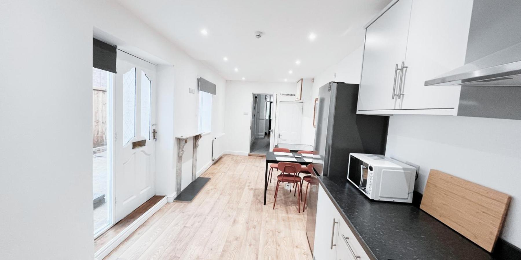Single Room In Modern House Near Nottingham Exterior photo
