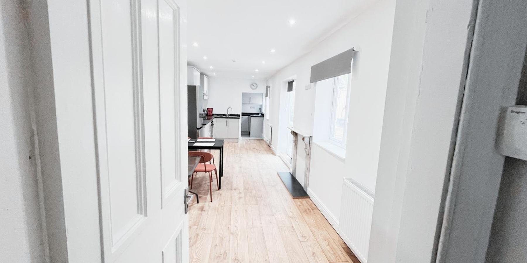 Single Room In Modern House Near Nottingham Exterior photo